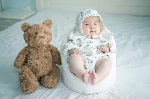 黑河宝宝多大可以喝纯牛奶